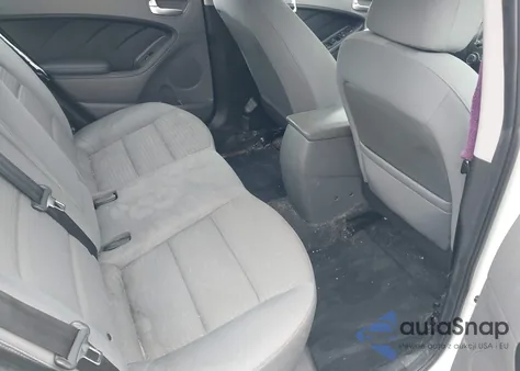 2018 Kia Forte Lx z USA, uszkodzony, nr VIN 3KPFL4A7XJE233672